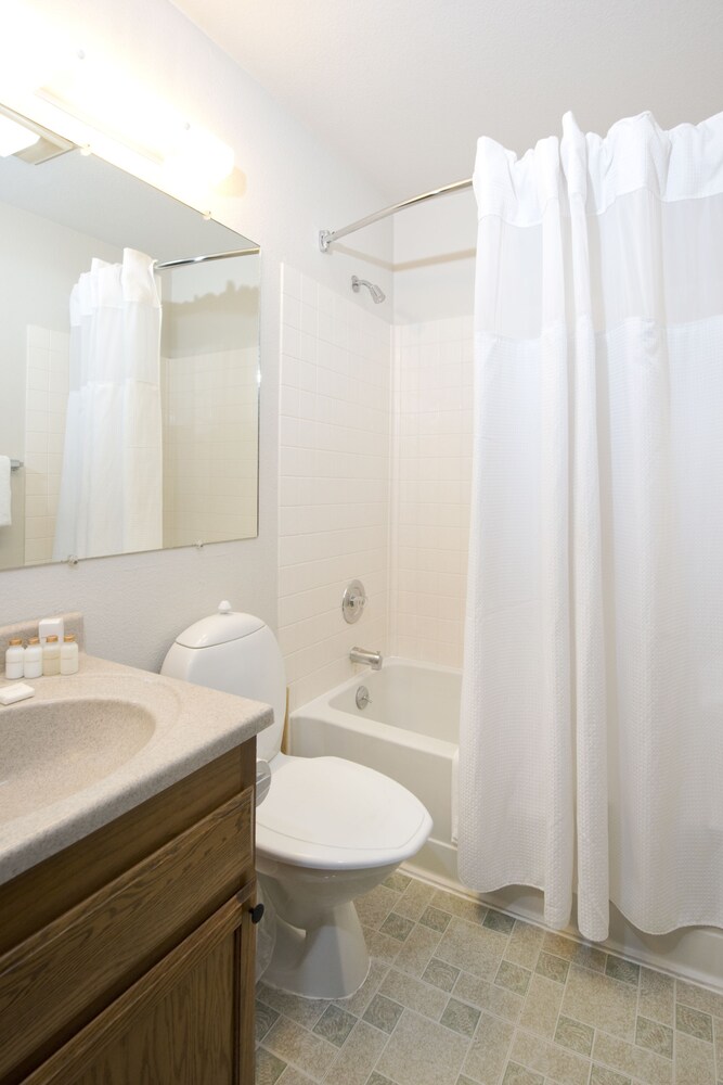 Condo (Meadowside Studio) - Bathroom