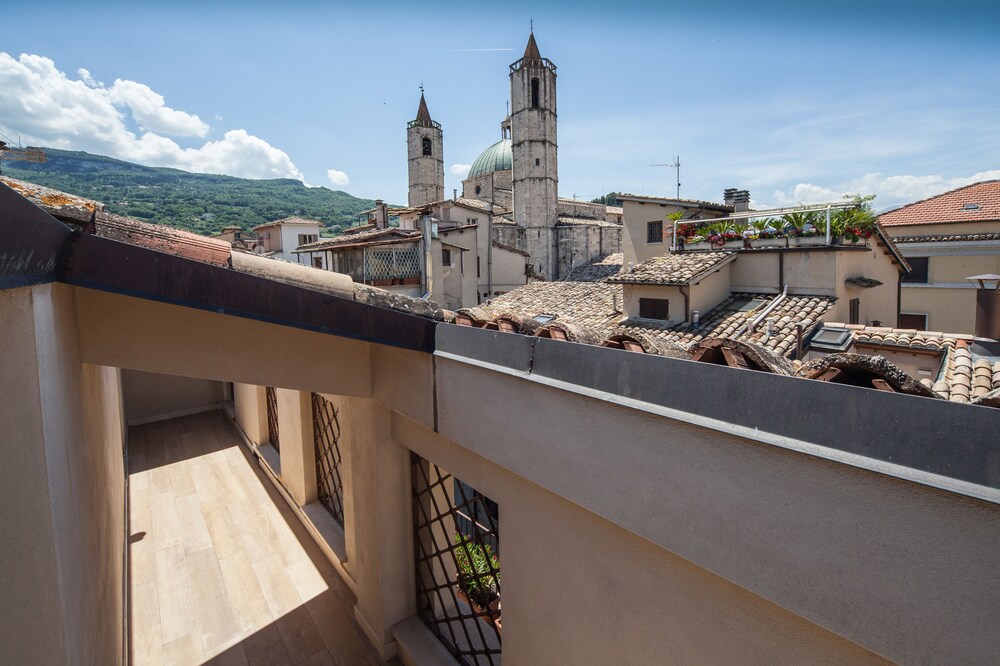 Suite (3 pax) - Balcony