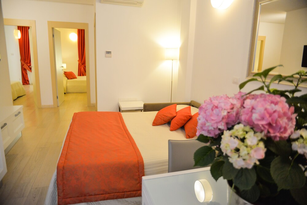 Suite (5 pax) - Living Area
