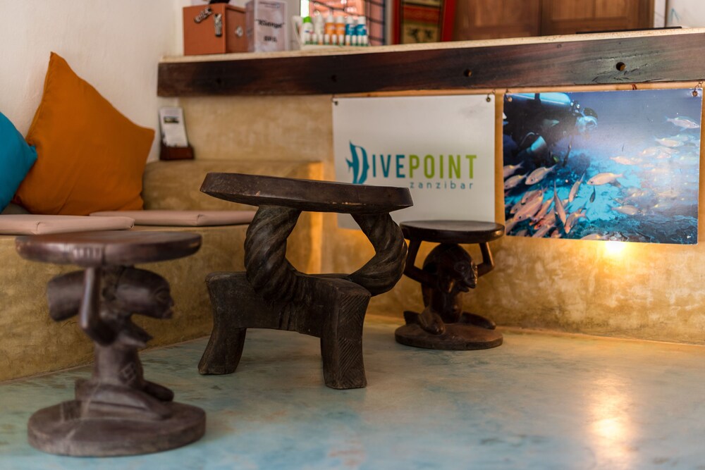 Check-in/Check-out Kiosk