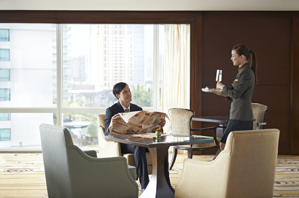 Executive Lounge