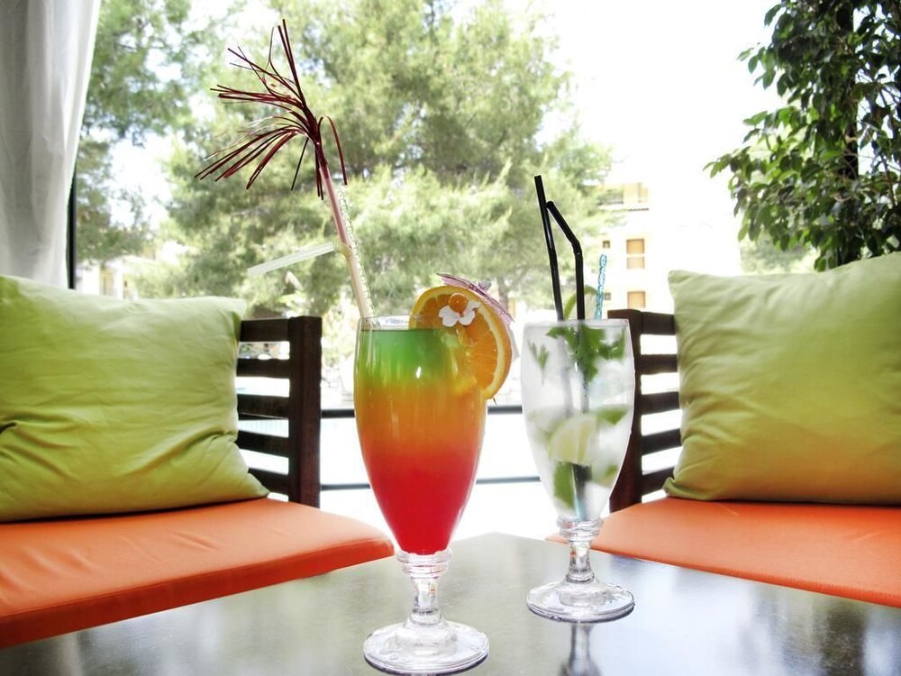 Hotel Bar