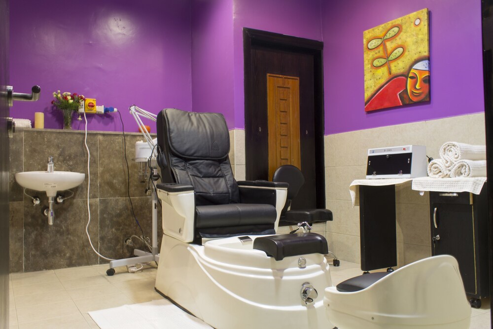 Nail Salon