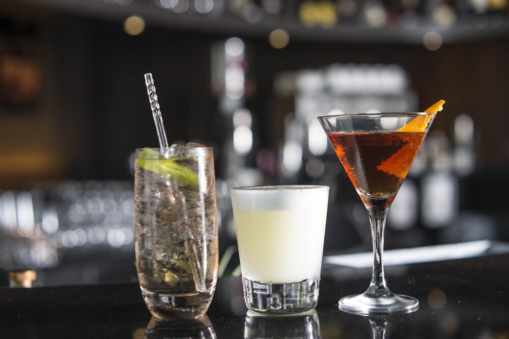 Hotel Bar