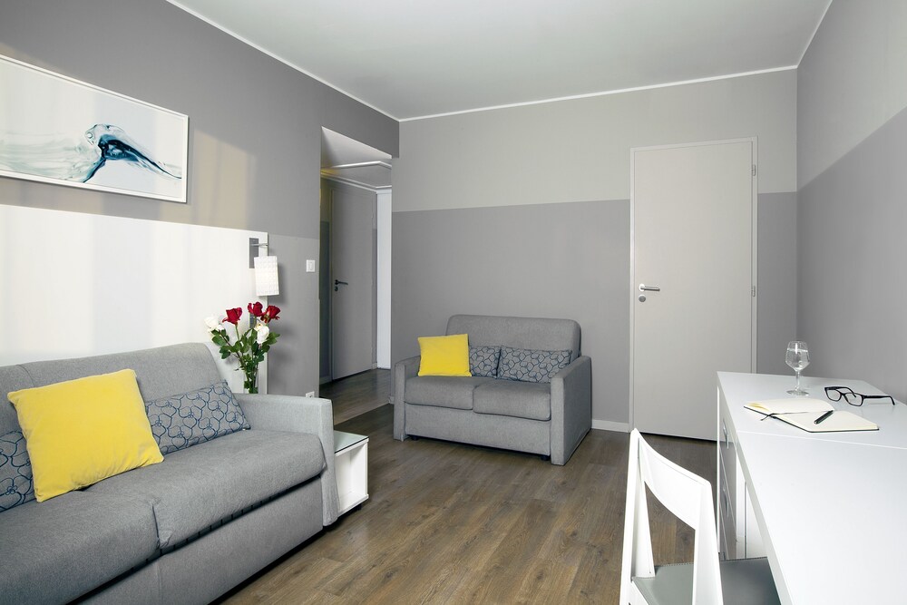 Standard Apartment, 1 Bedroom - Living Area