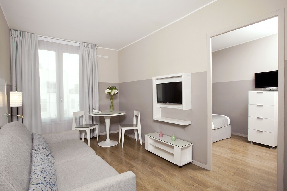 Standard Apartment, 1 Bedroom - Living Room