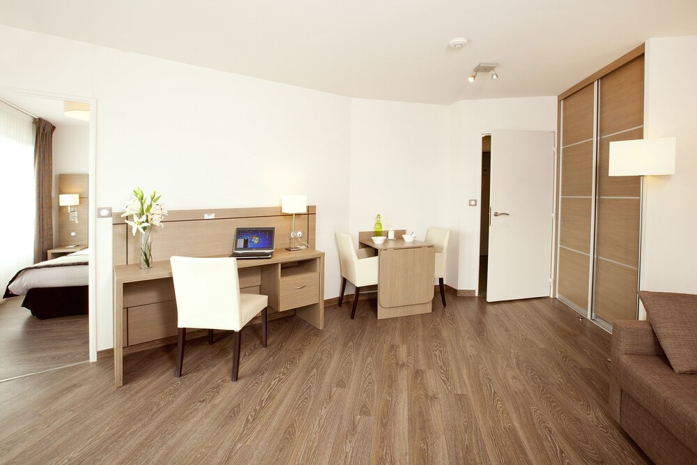 Studio - Guestroom