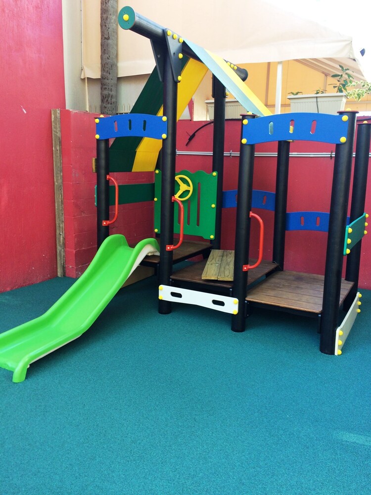 Childrens Play Area - Outdoor