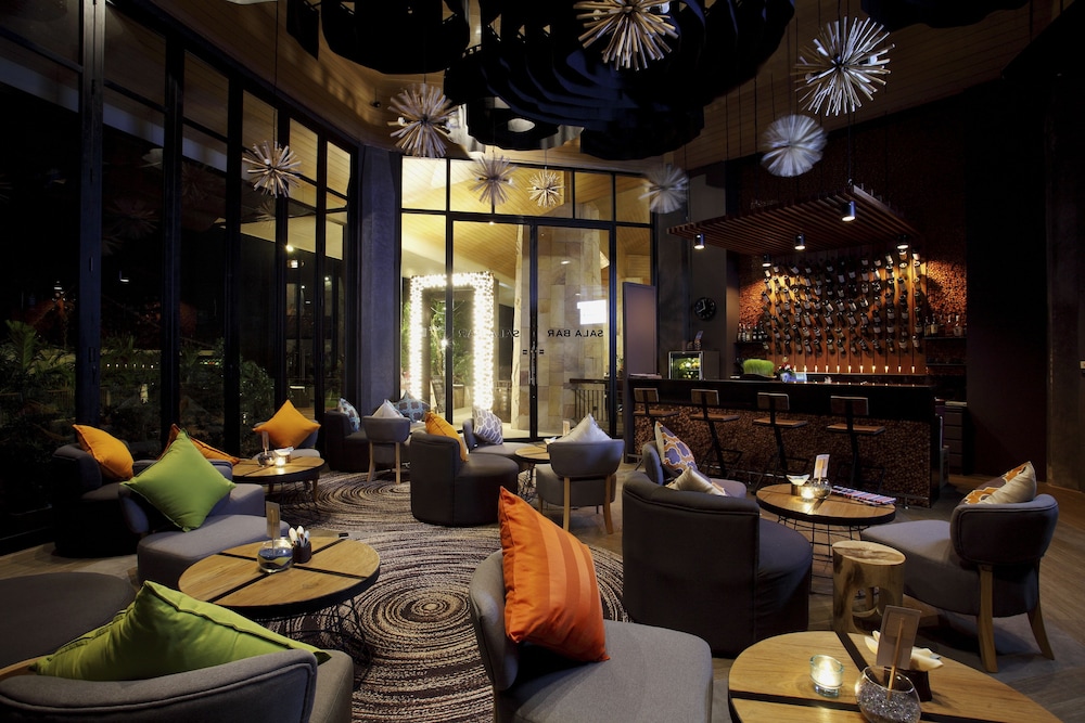Hotel Lounge