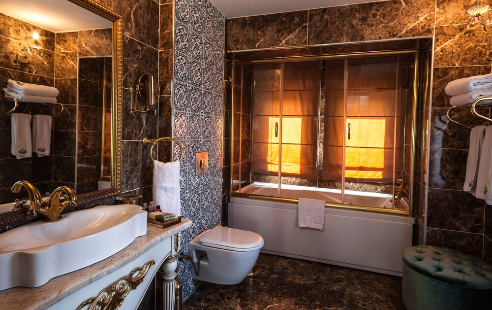 Jetted Tub
