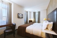 Standard Double Room (City or River View)