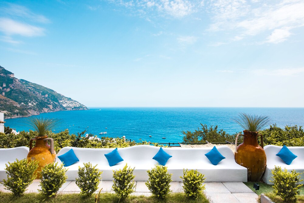 Royal Suite, 2 Queen Beds, Jetted Tub, Sea View - Balcony
