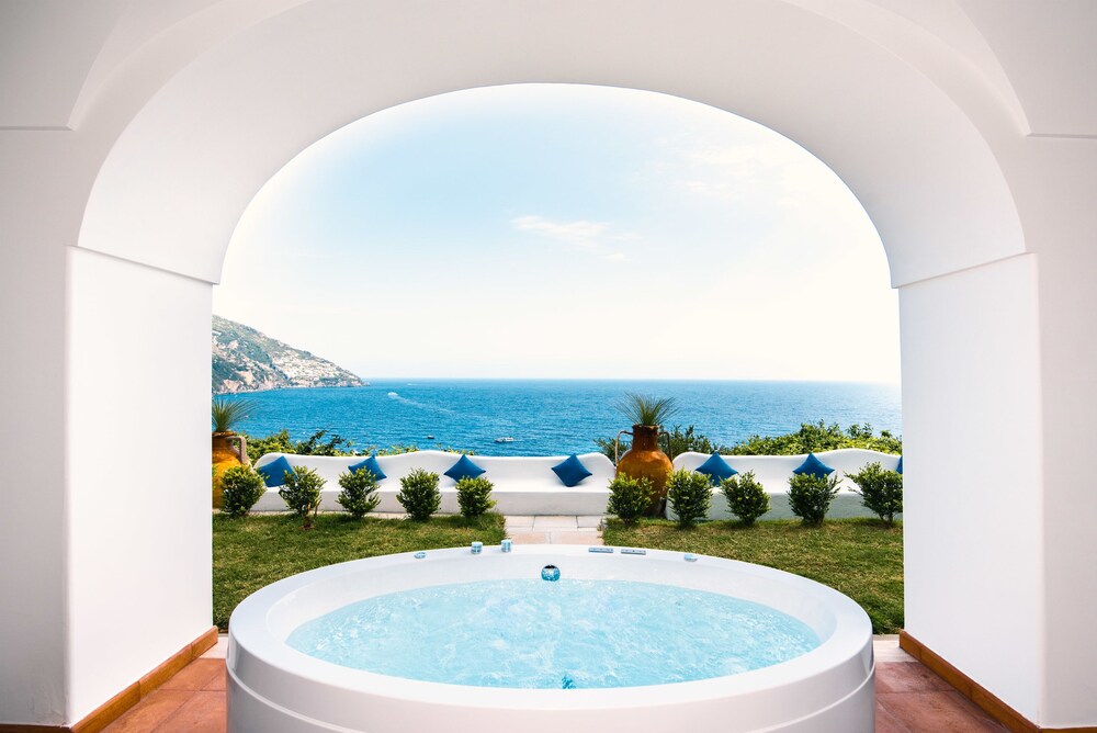 Royal Suite, 2 Queen Beds, Jetted Tub, Sea View - Jetted Tub