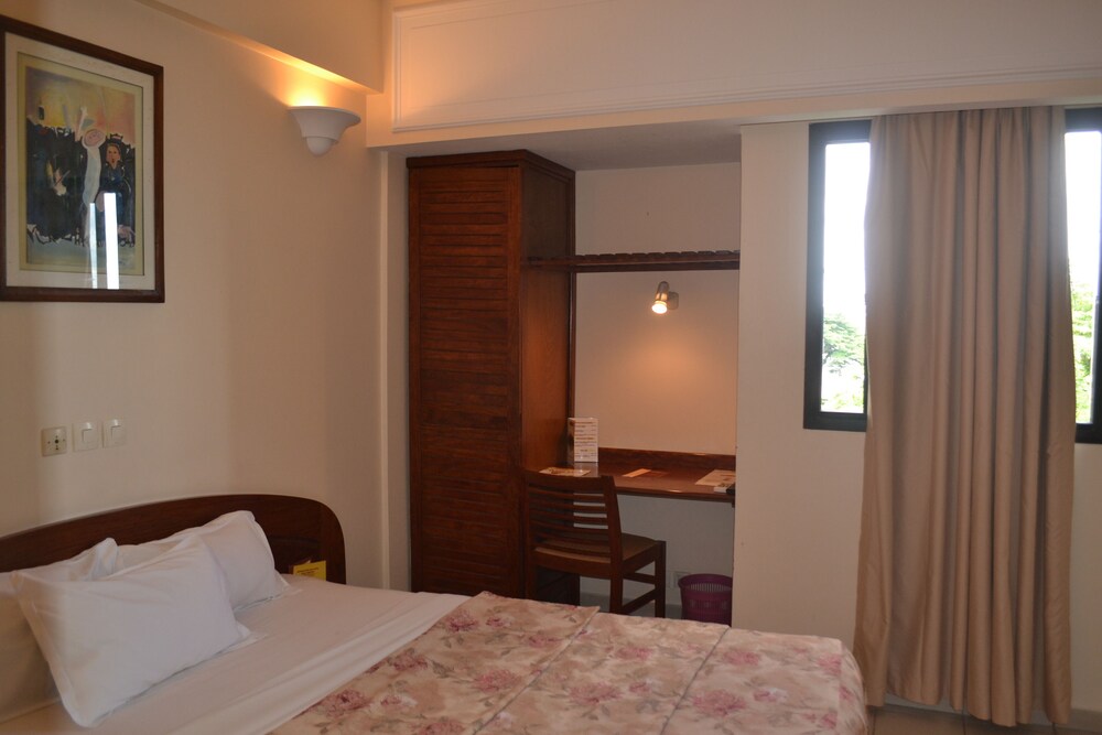 Guestroom View