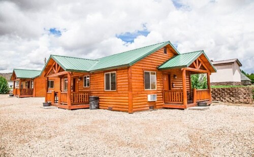 Bryce Country Cabins