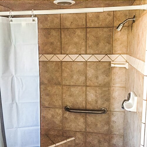 Villa - Bathroom Shower