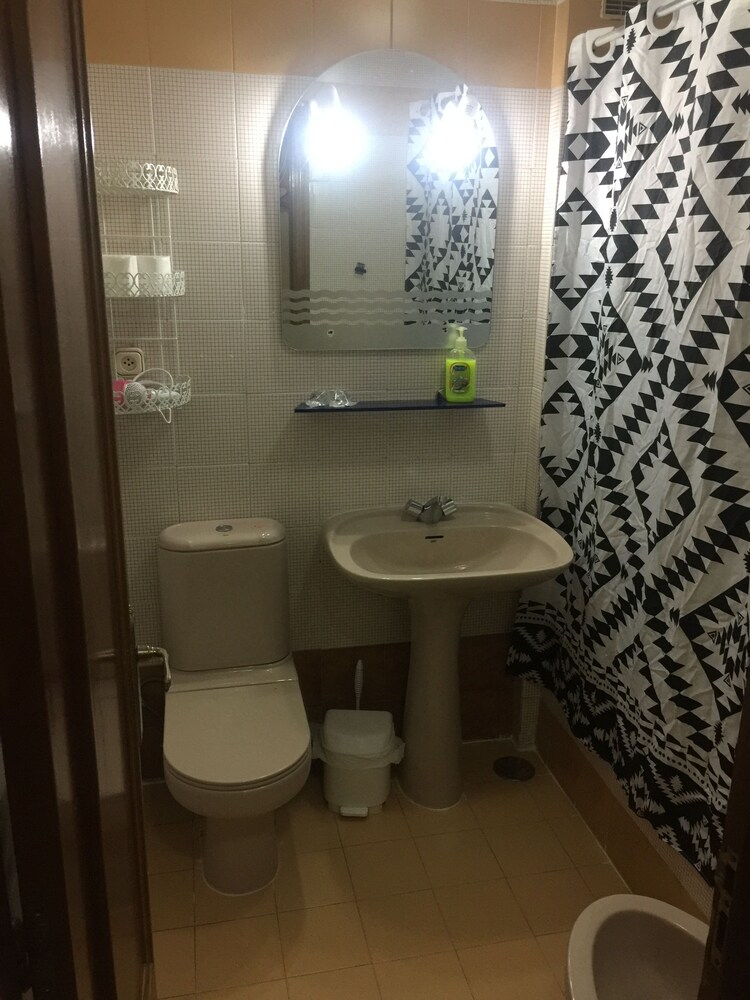Basic Apartment (5 people) - Bathroom