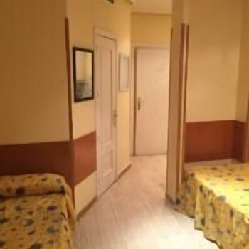 Basic Apartment (4 people) - Guestroom
