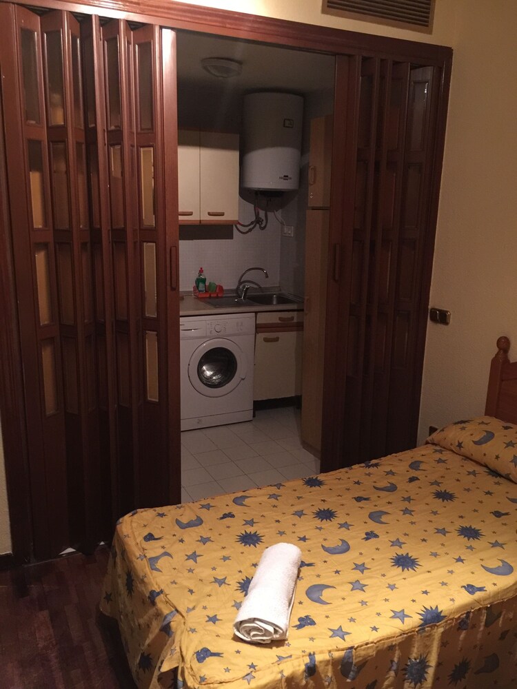 Basic Apartment (5 people) - Guestroom