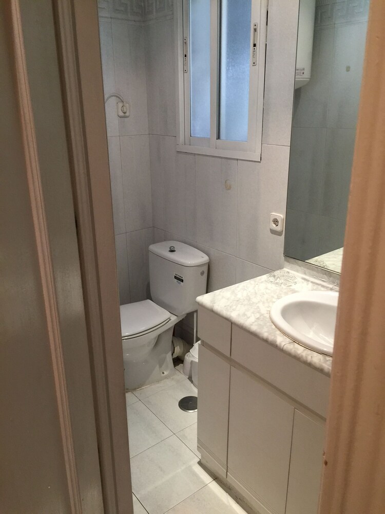 Basic Apartment (7 People) - Bathroom
