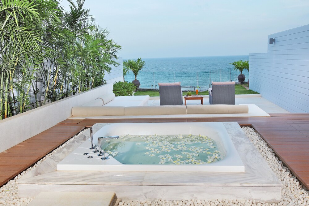 Jetted Tub