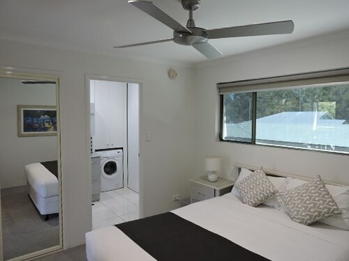 Deluxe Apartment, 1 Bedroom - Guestroom View