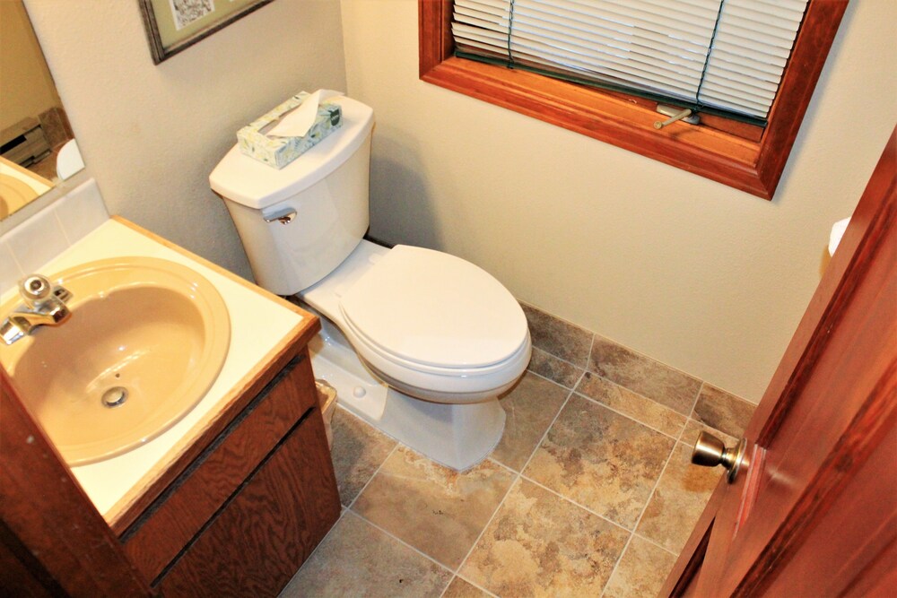 Standard Room, 3 Bedrooms - Bathroom