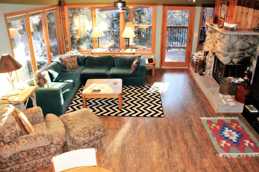 Standard Room, 3 Bedrooms - Living Area