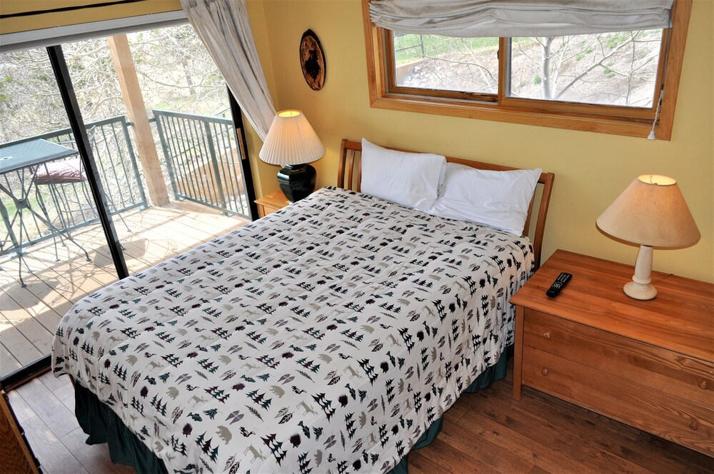 Standard Room, 2 Bedrooms - Guestroom