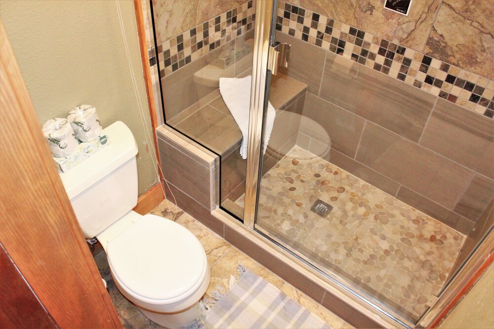 Standard Room, 3 Bedrooms - Bathroom
