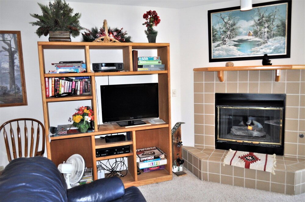 Standard Room, 2 Bedrooms - Living Area