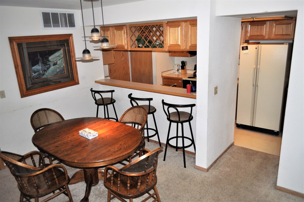 Standard Room, 2 Bedrooms - In-Room Dining