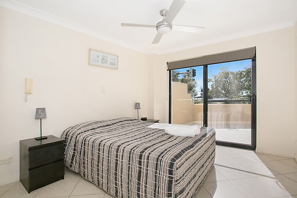 Apartment, 2 Bedrooms - Guestroom