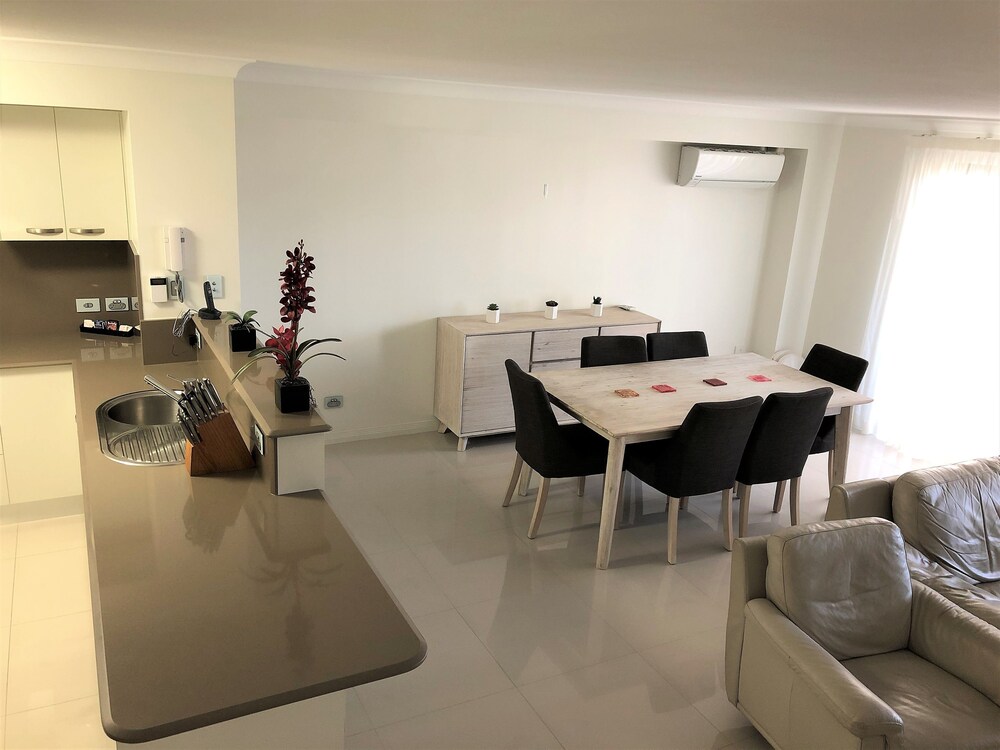 Superior Apartment, 3 Bedrooms - Living Area