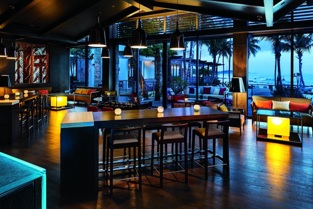 Hotel Lounge