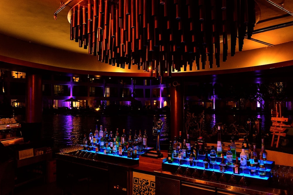 Poolside Bar