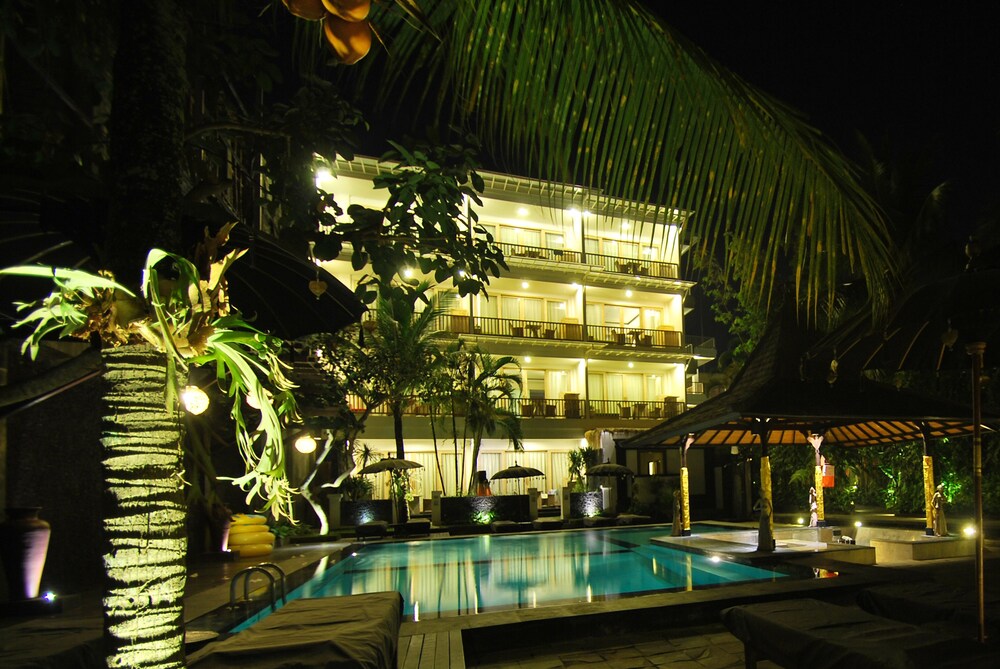 Deluxe Room, 1 Bedroom, Balcony - Outdoor Pool