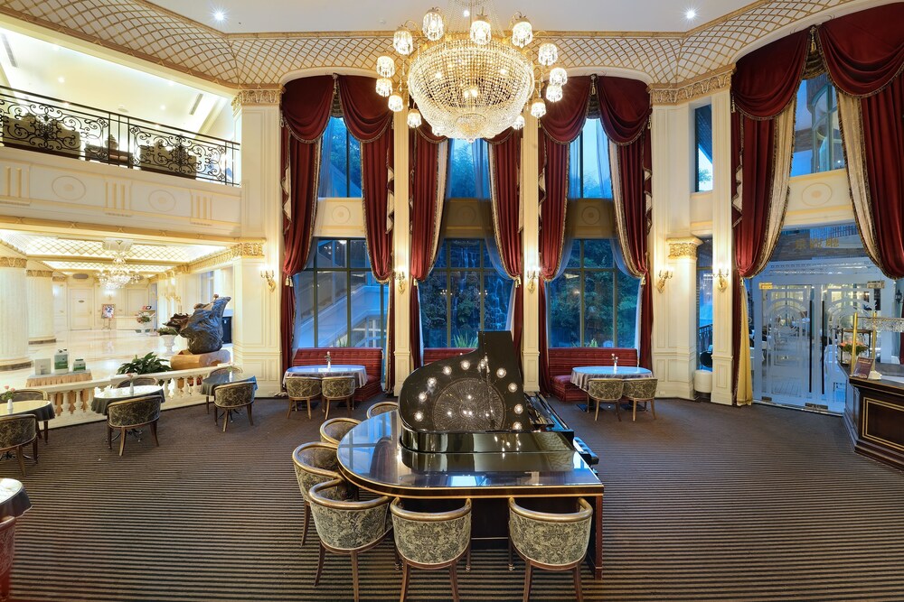 Hotel Bar