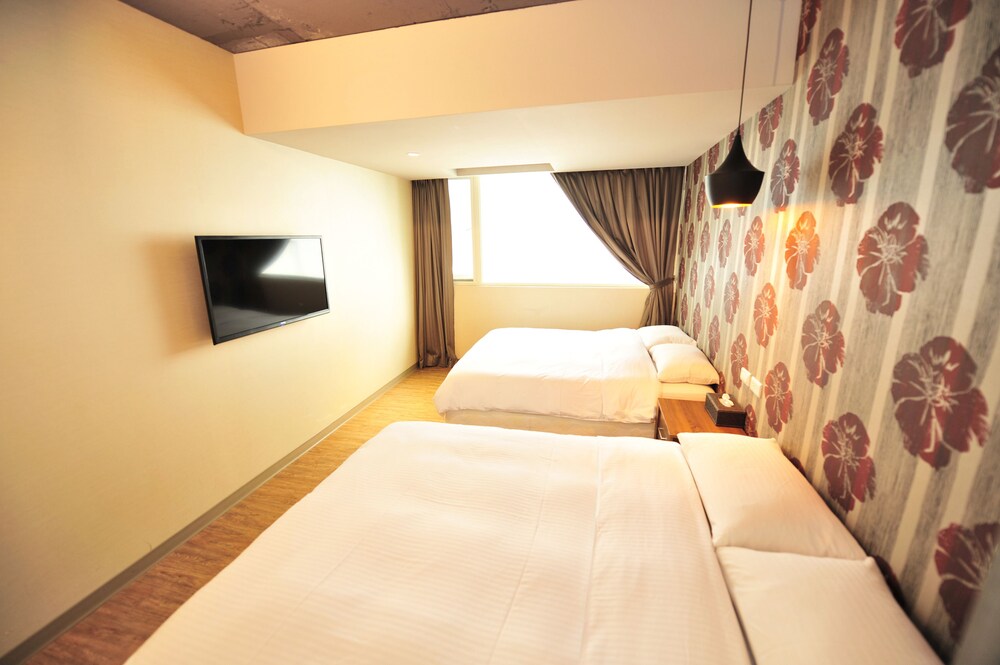 Family Room - Guestroom