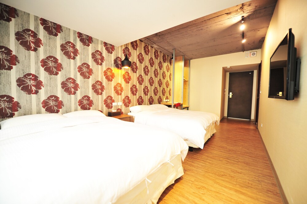 Family Room - Guestroom