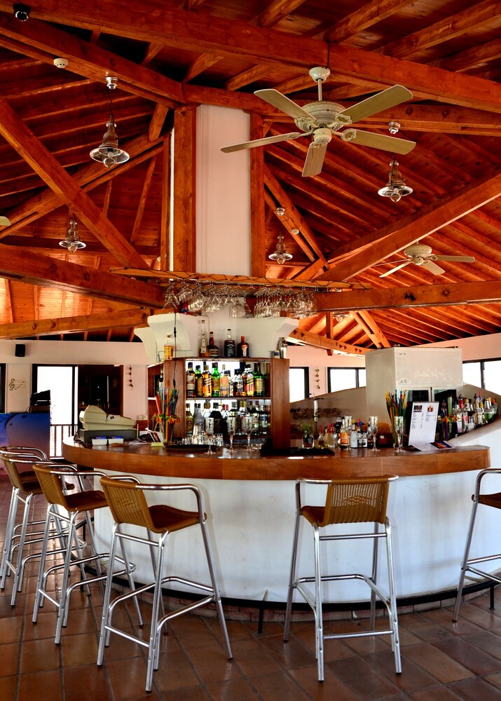 Hotel Bar