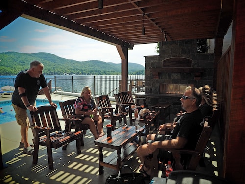 The Lake Motel