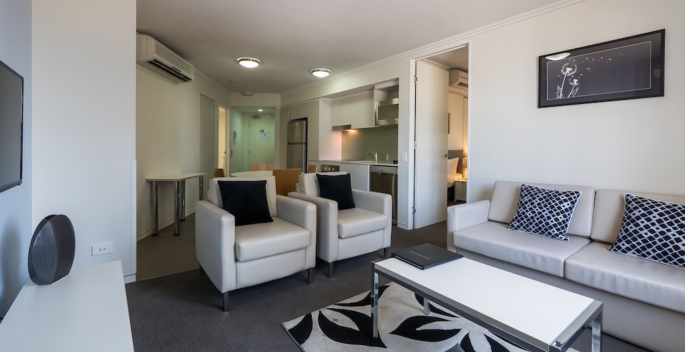 2 Bedroom Family Suite - Featured Image