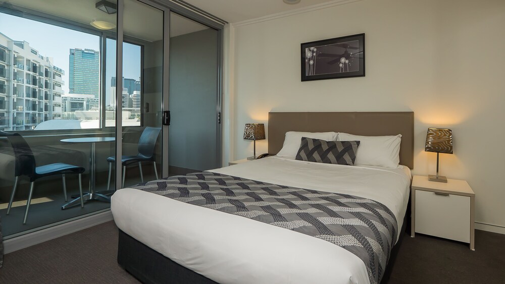 2 Bedroom Family Suite - Guestroom