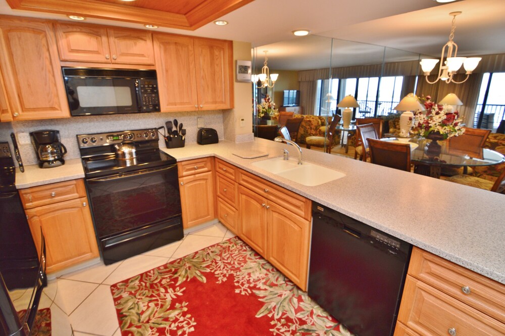 Standard Condo, 2 Bedrooms, 2 Bathrooms (waterfront) - In-Room Kitchen