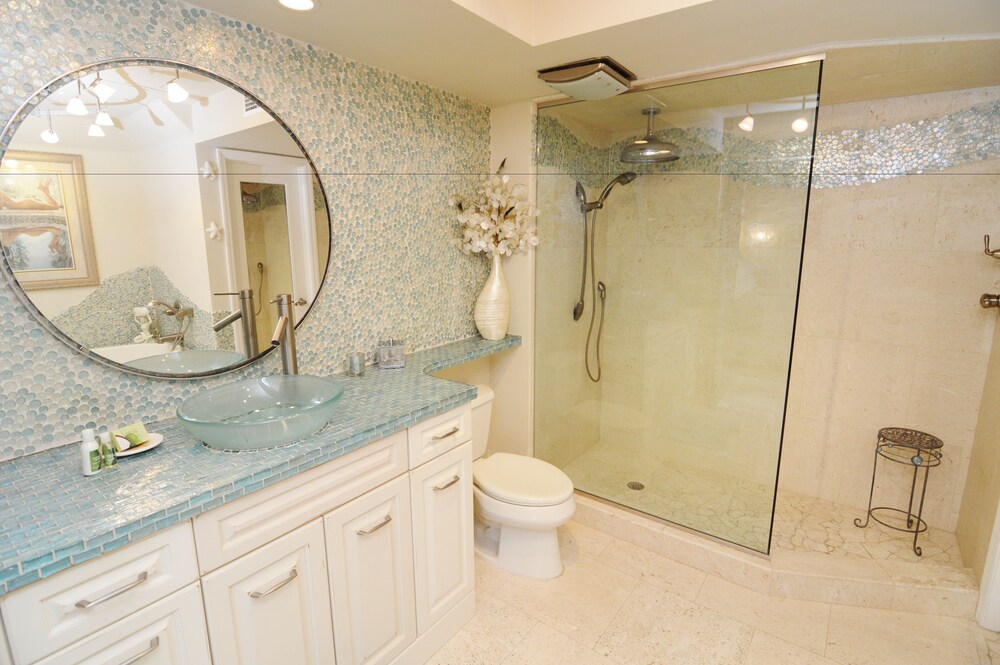 Deluxe Condo, 2 Bedrooms, 2 Bathrooms (Waterfront) - Bathroom