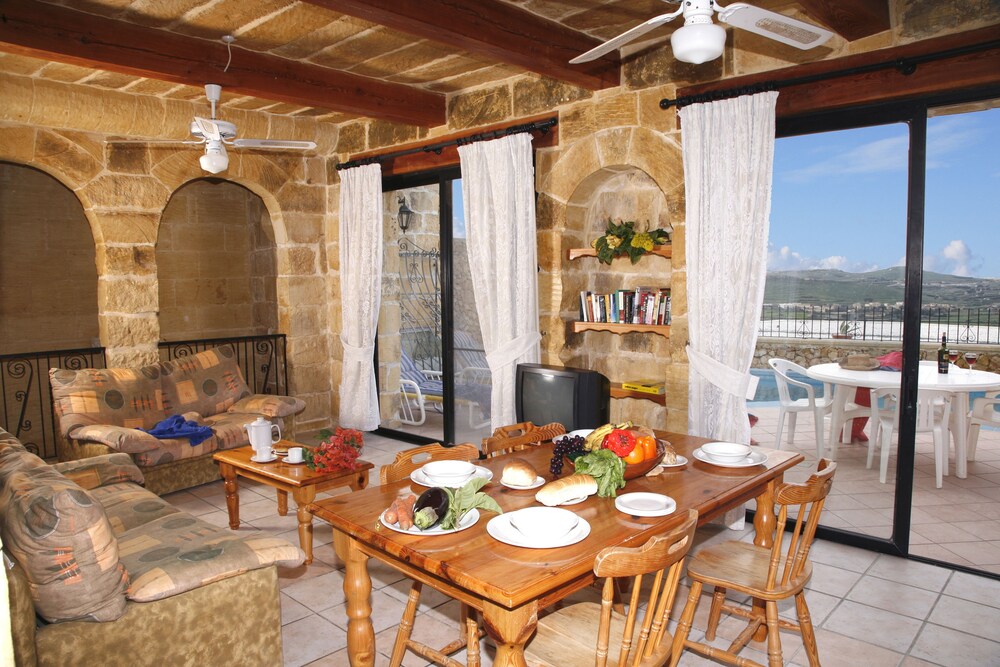 Villa, 2 Bedrooms, Private Pool - Living Area