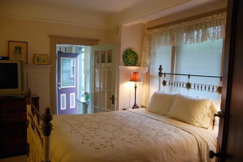 Guestroom View