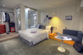 Guestroom