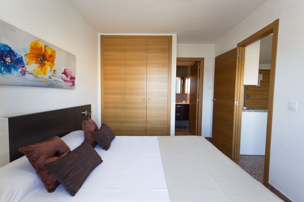 객실 (One Bedroom Apartment for 2 people)